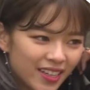 Meet your Posher, Eva